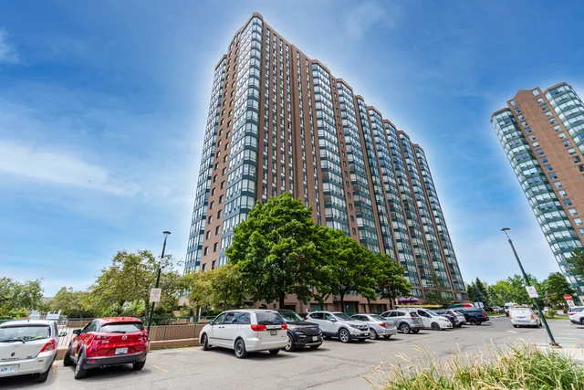 #816-155 Hillcrest Avenue, Mississauga