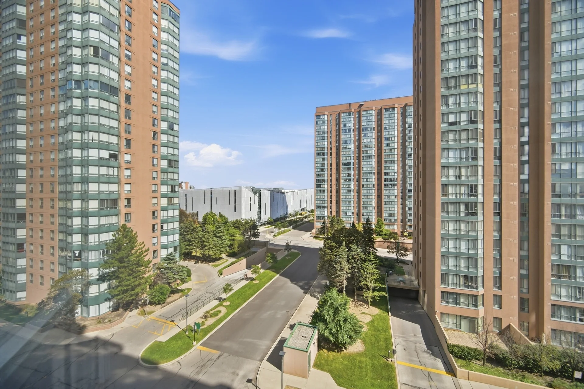 #816-155 Hillcrest Avenue, Mississauga - photo 21