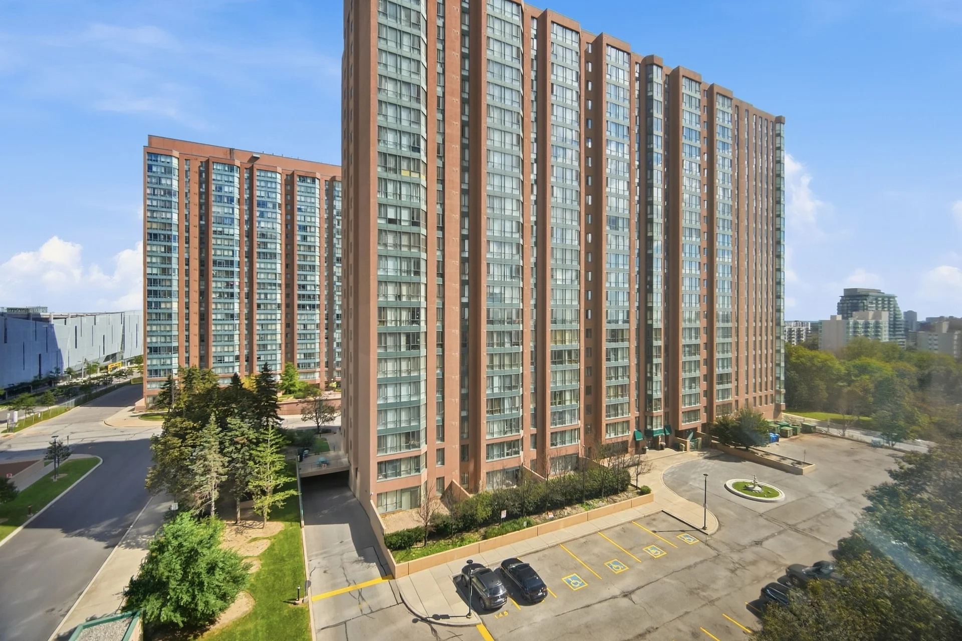 #816-155 Hillcrest Avenue, Mississauga - photo 22
