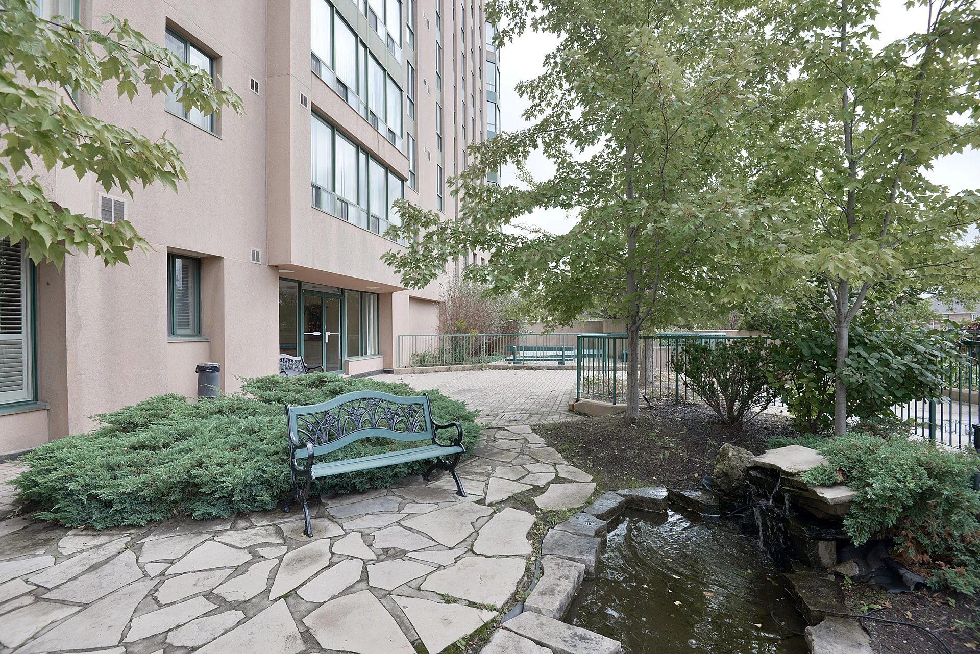 #816-155 Hillcrest Avenue, Mississauga - photo 43