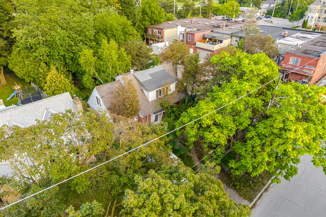 7 Ashbourne Drive, Etobicoke - photo 4