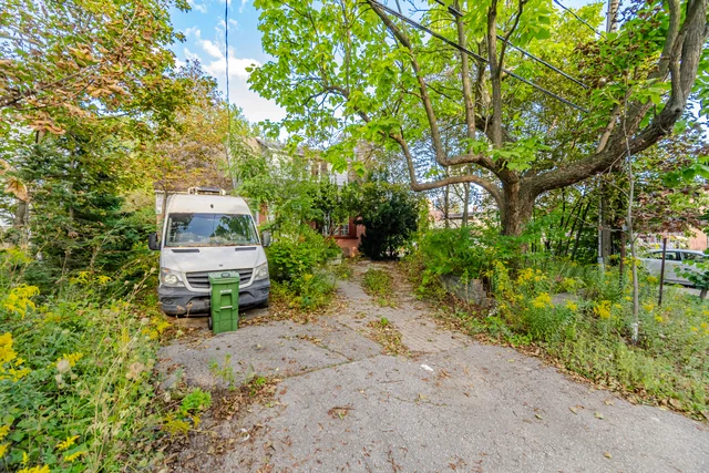 7 Ashbourne Drive, Etobicoke - photo 12