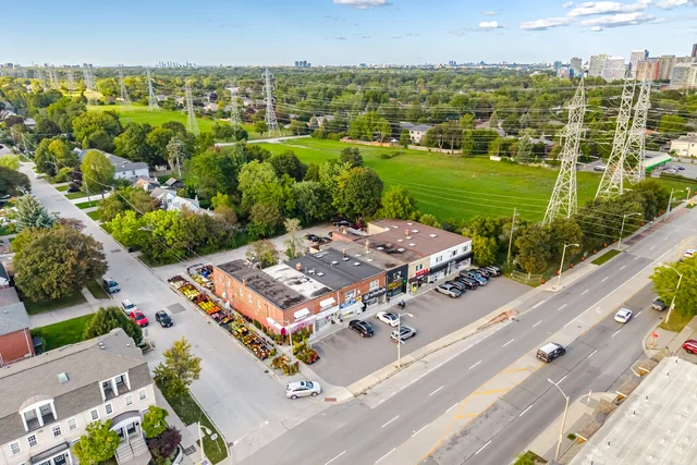 7 Ashbourne Drive, Etobicoke - photo 31