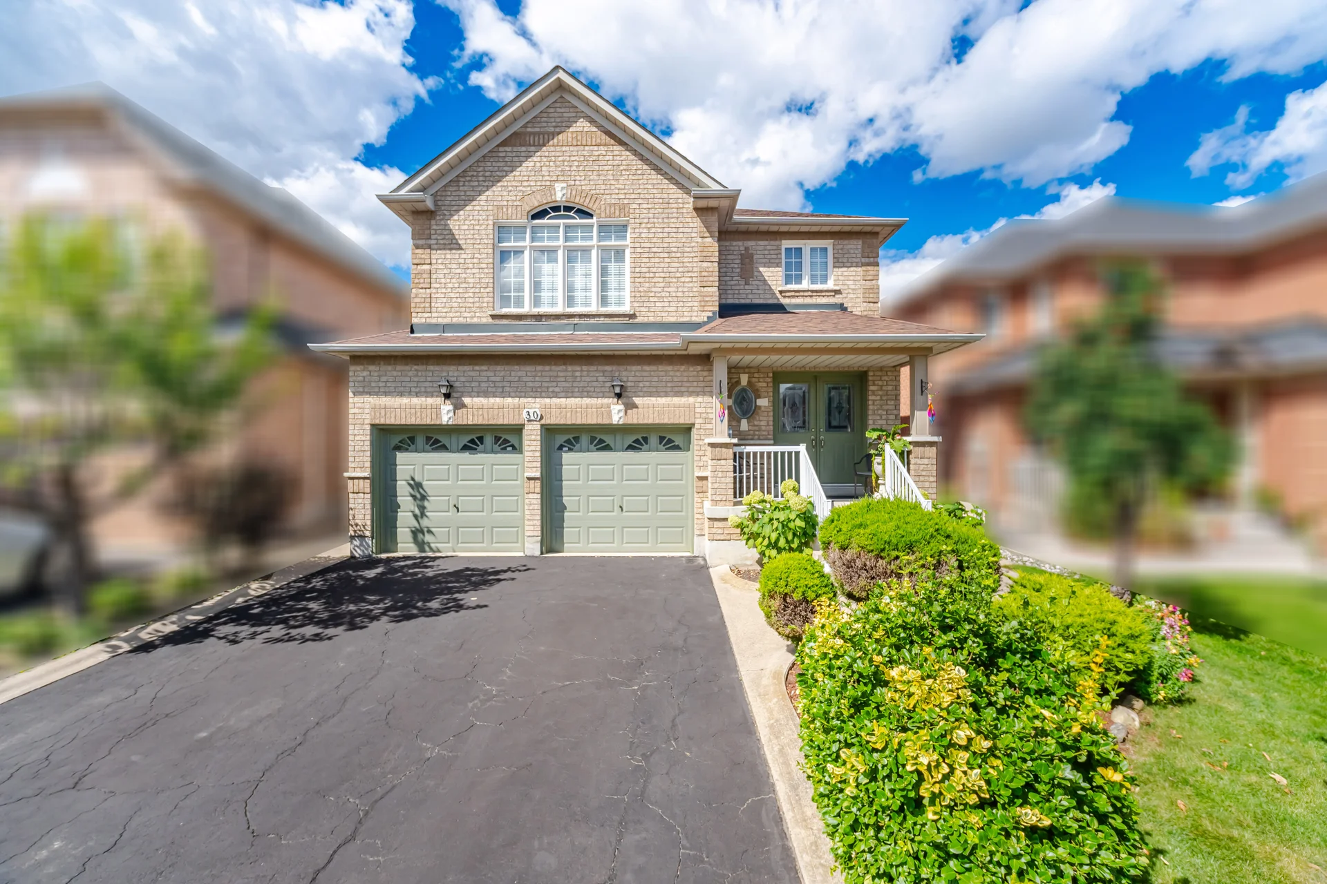 30 Maple Beach Crescent, Brampton - photo 2