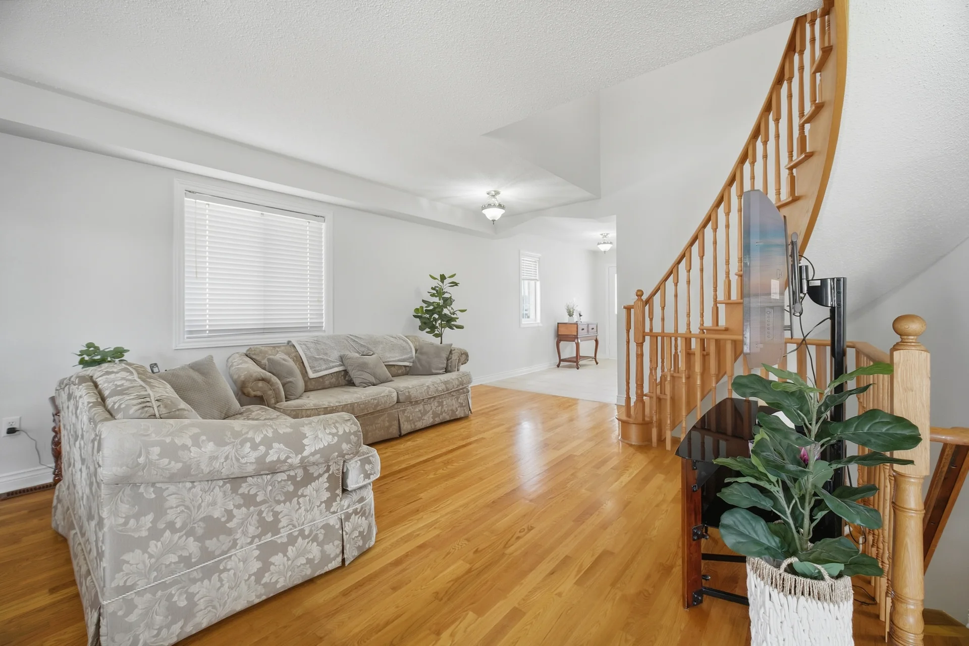 30 Maple Beach Crescent, Brampton - photo 9