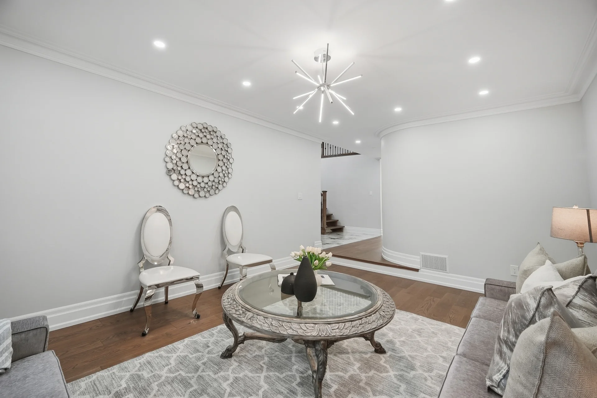32 Colton Crescent South, Woodbridge - photo 16