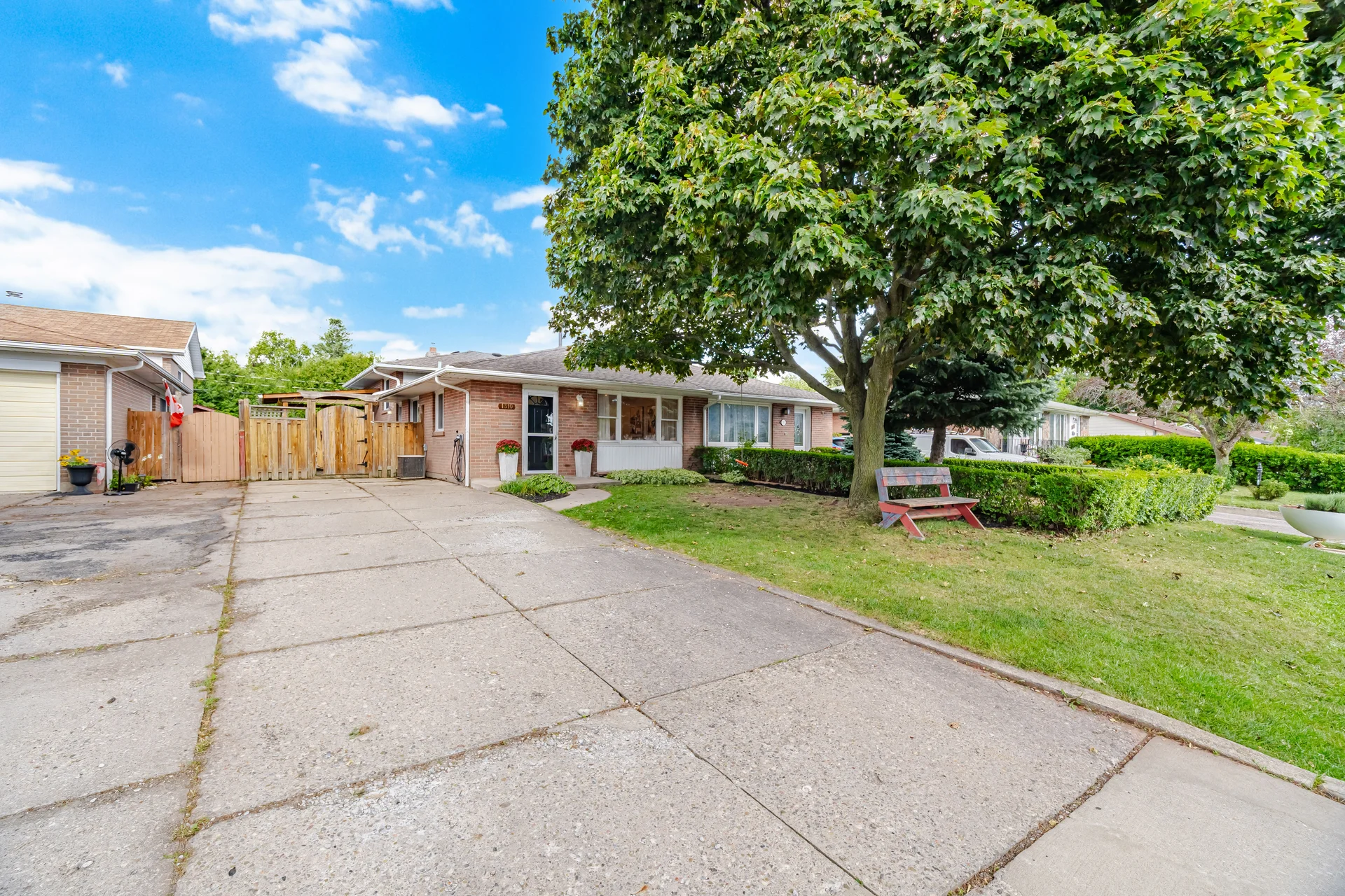 1310 Redbank Crescent, Oakville - photo 5