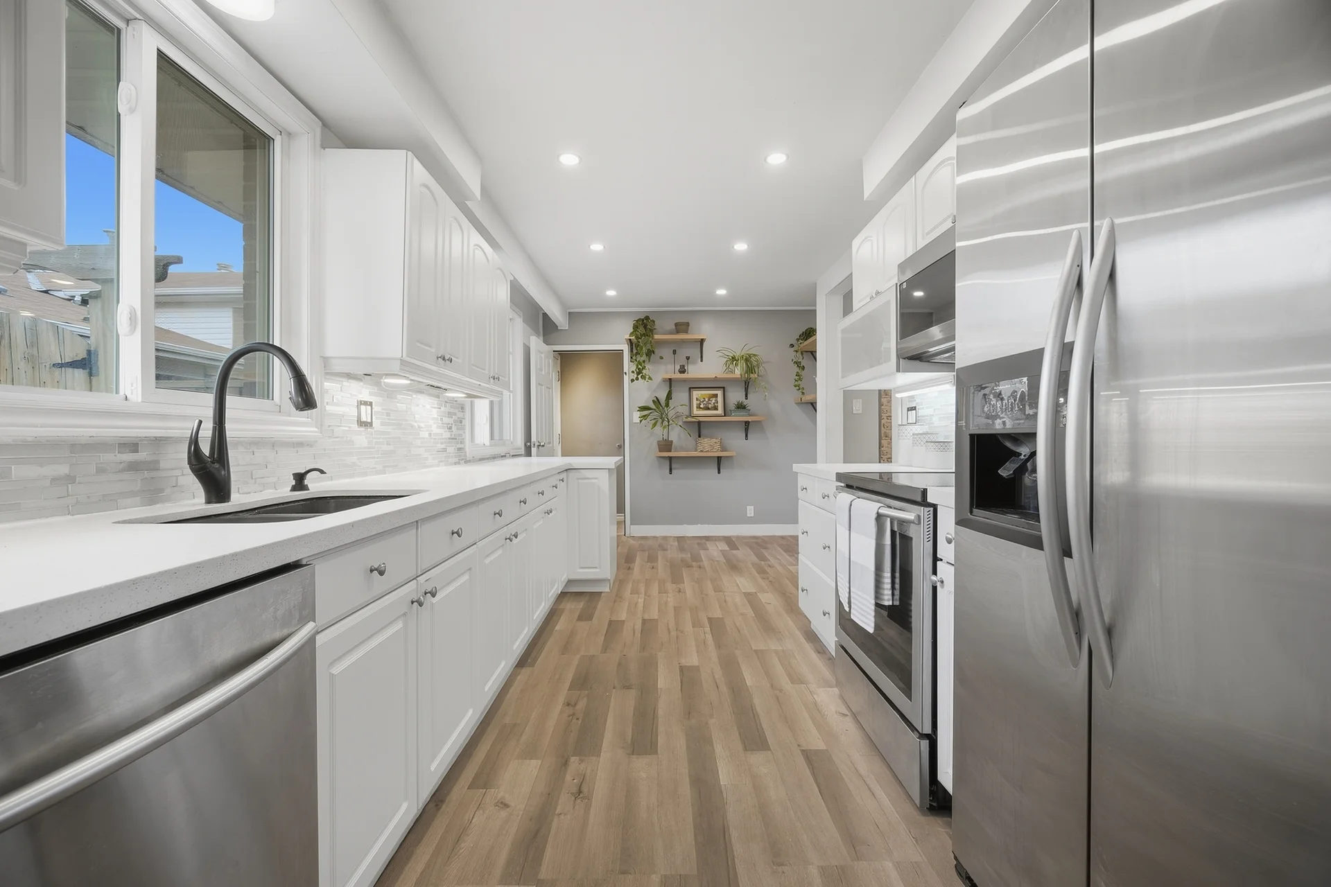 1310 Redbank Crescent, Oakville - photo 13