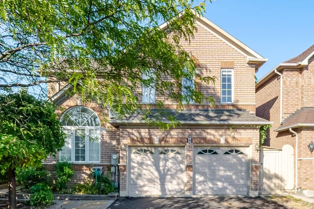 8 Riverbank Road, Brampton