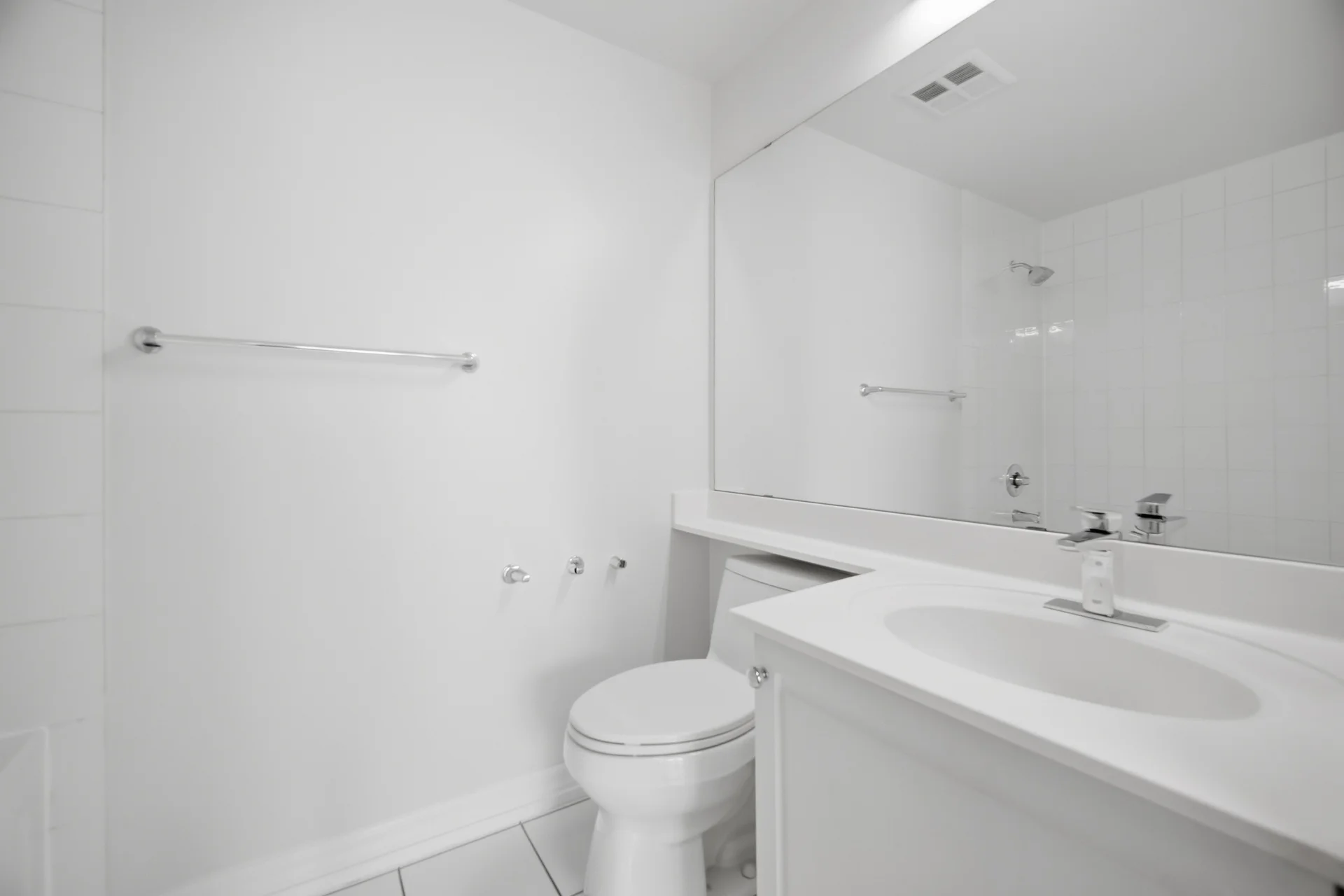 #2008-220 Burnhamthorpe Road West, Mississauga - photo 24