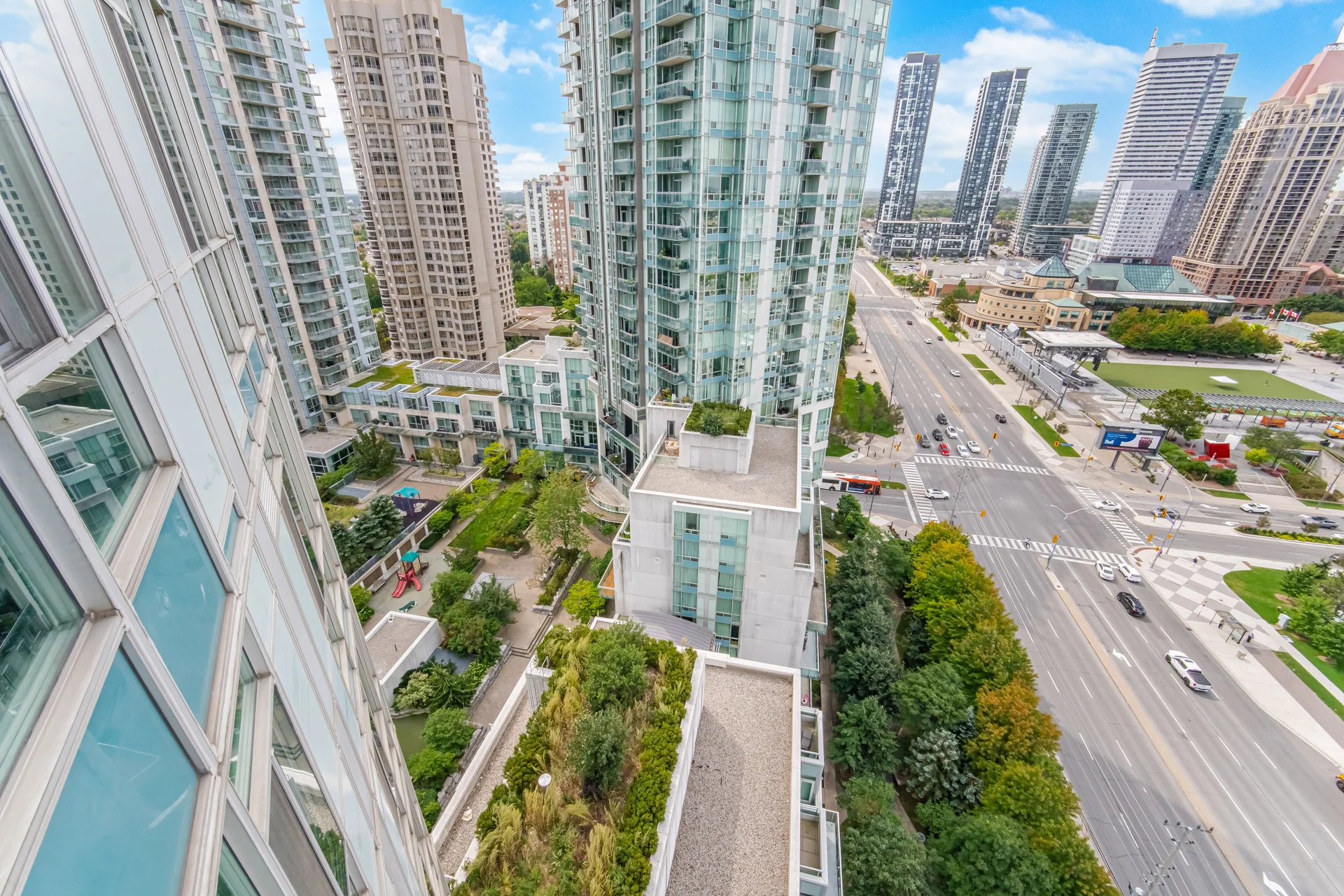 #2008-220 Burnhamthorpe Road West, Mississauga - photo 35
