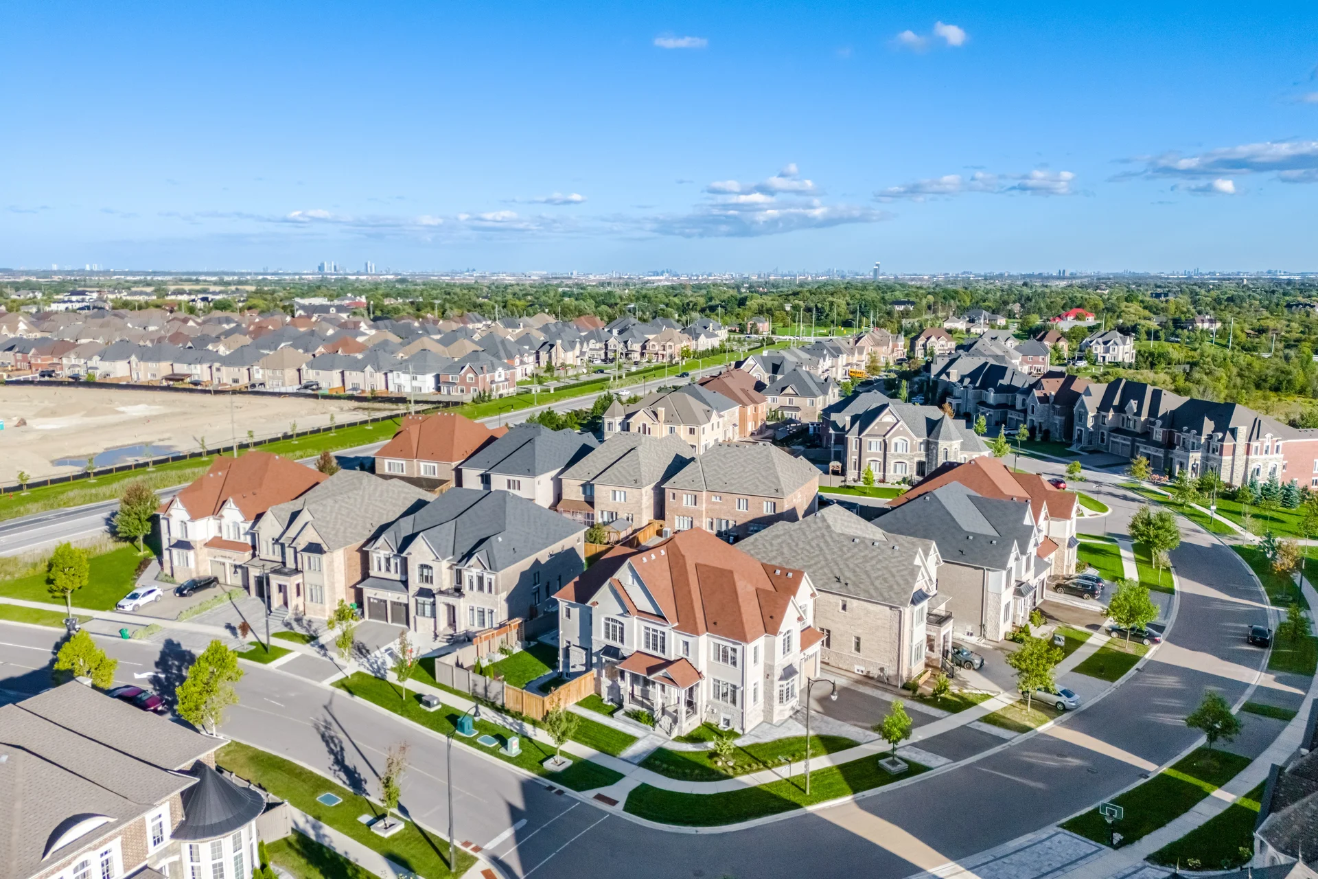 7 Anatolia Street, Brampton - photo 2