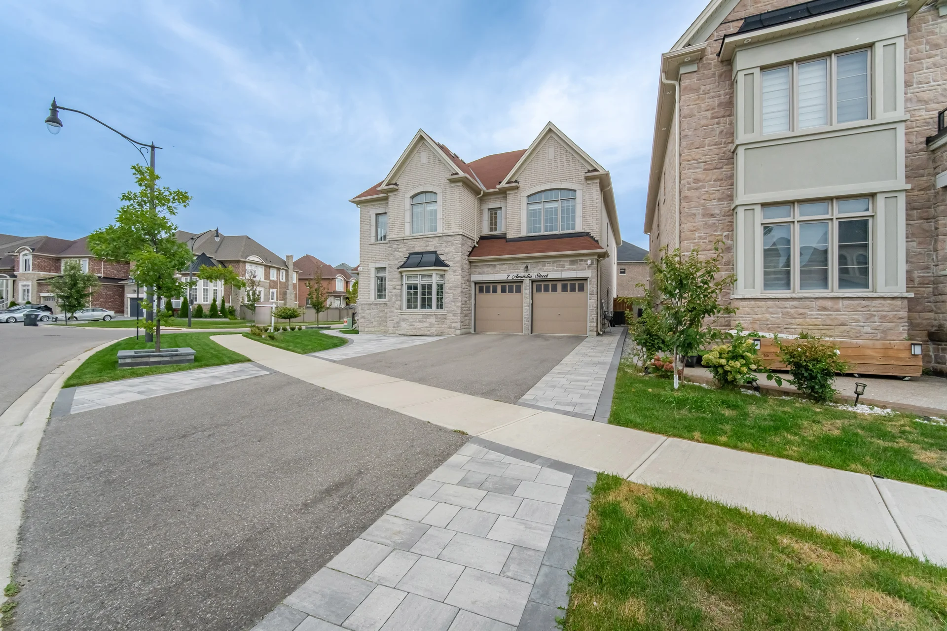 7 Anatolia Street, Brampton - photo 16