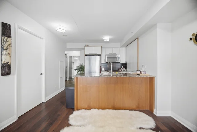 #901-5 Valhalla Inn Road, Etobicoke - photo 8