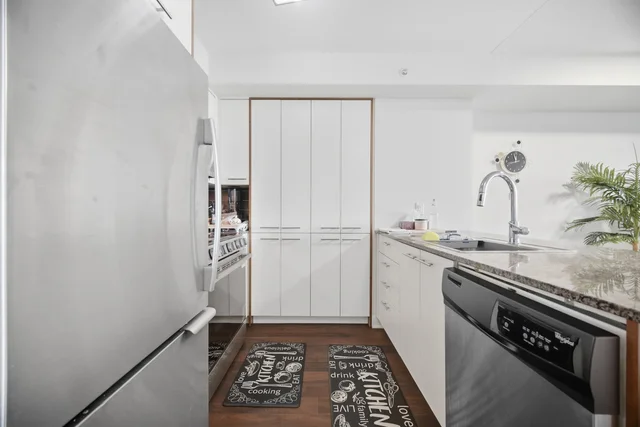 #901-5 Valhalla Inn Road, Etobicoke - photo 9