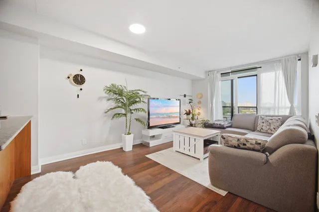 #901-5 Valhalla Inn Road, Etobicoke - photo 15