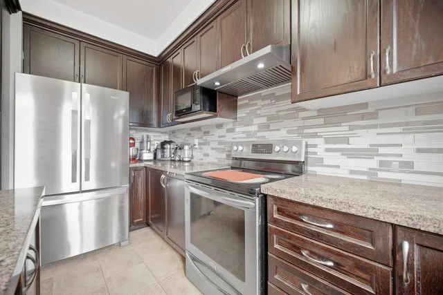 7 Cedar Lake Crescent, Brampton - photo 19