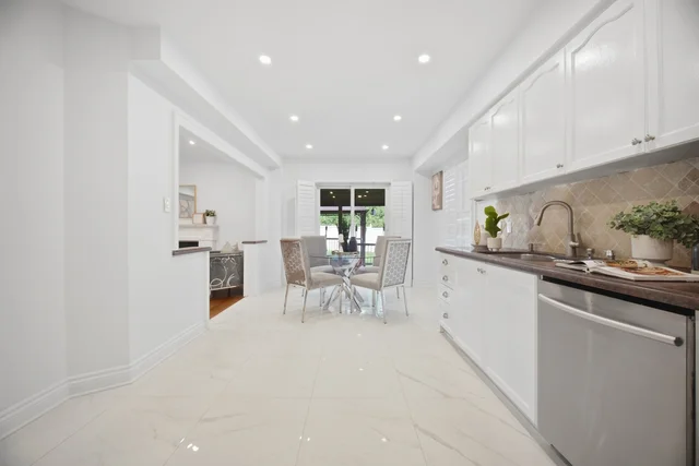 159 Monte Carlo Drive, Woodbridge - photo 18
