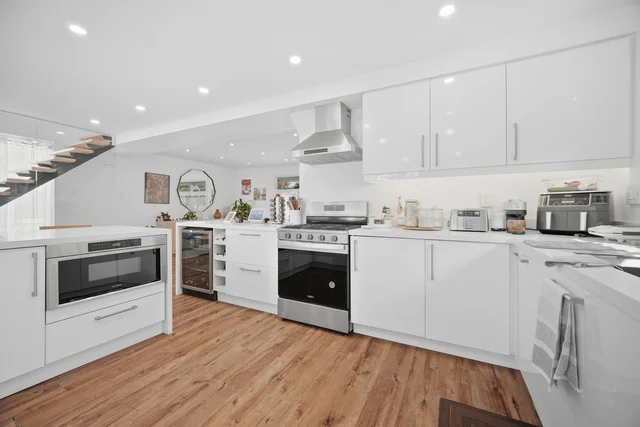 45 Furnival Road, East York - photo 19