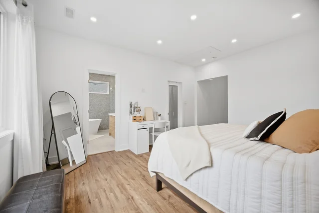 45 Furnival Road, East York - photo 44