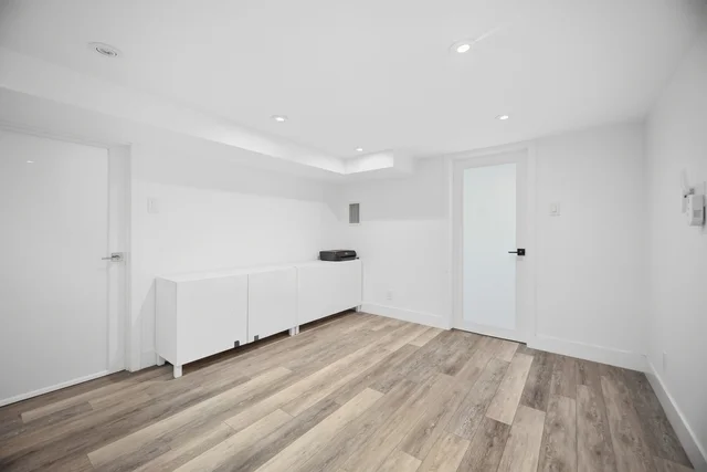 45 Furnival Road, East York - photo 58