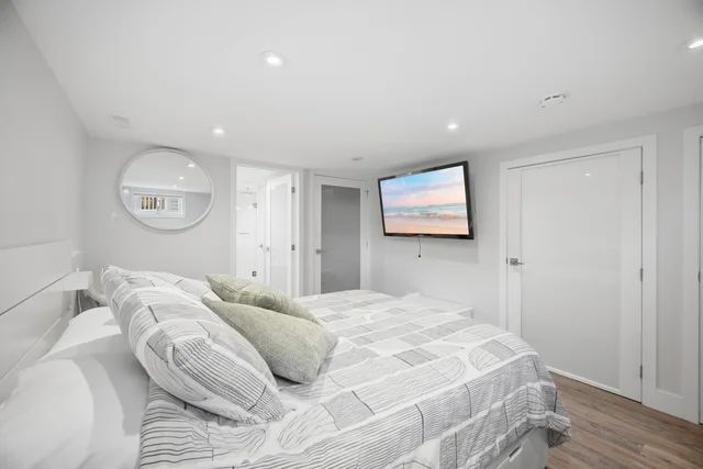 45 Furnival Road, East York - photo 64