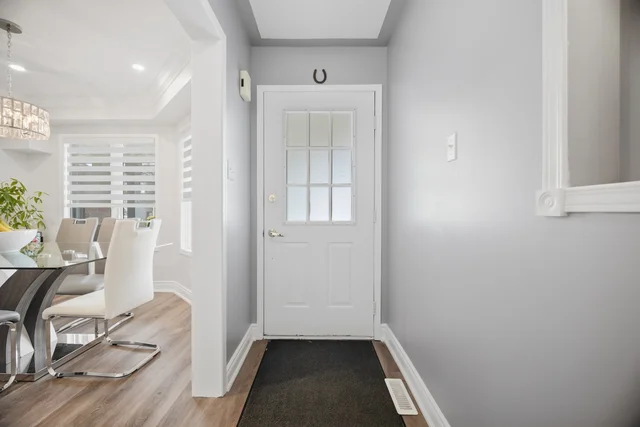 5318 Bushelgrove Circle, Mississauga - photo 9