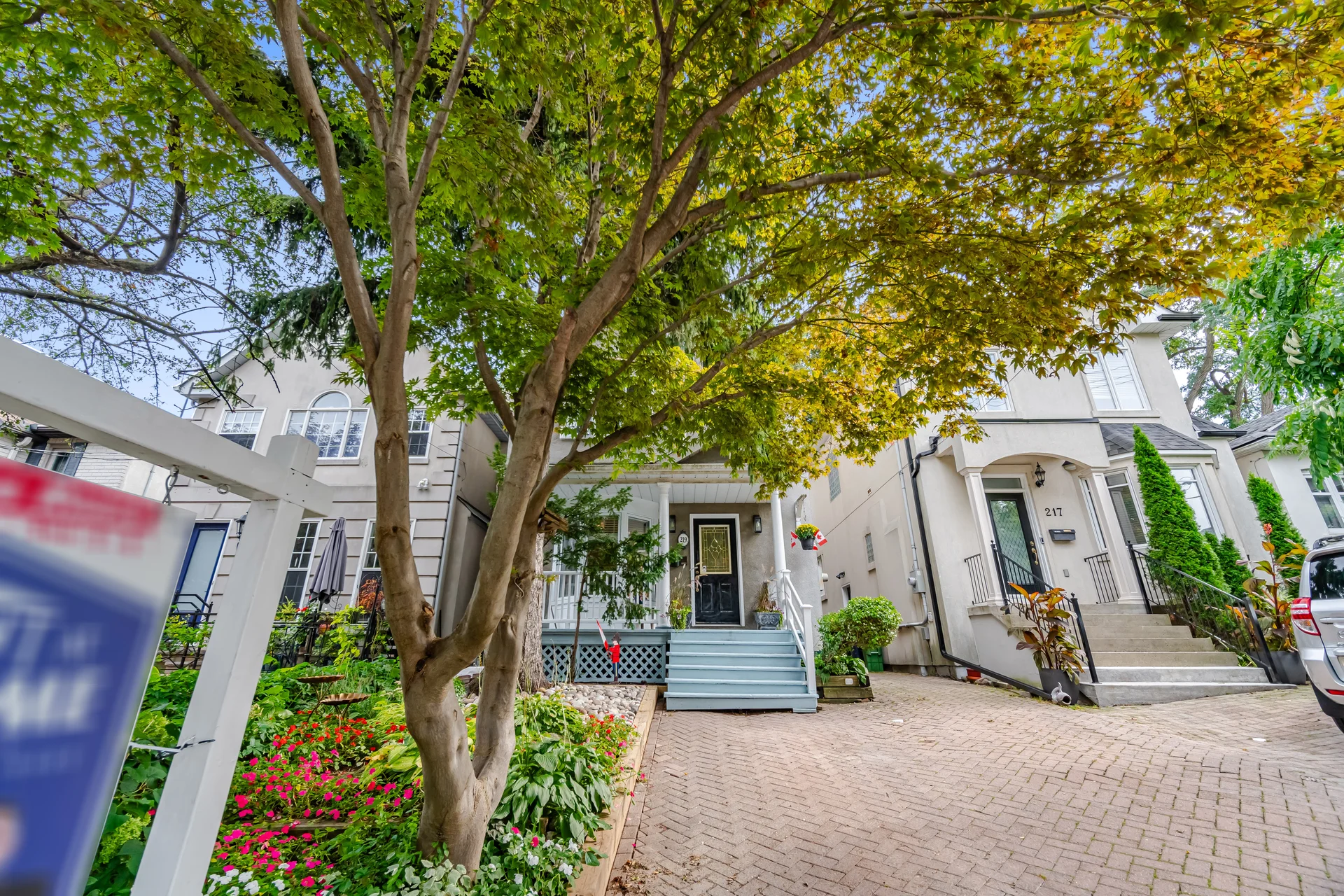 219 Broadway Avenue, Toronto - photo 3