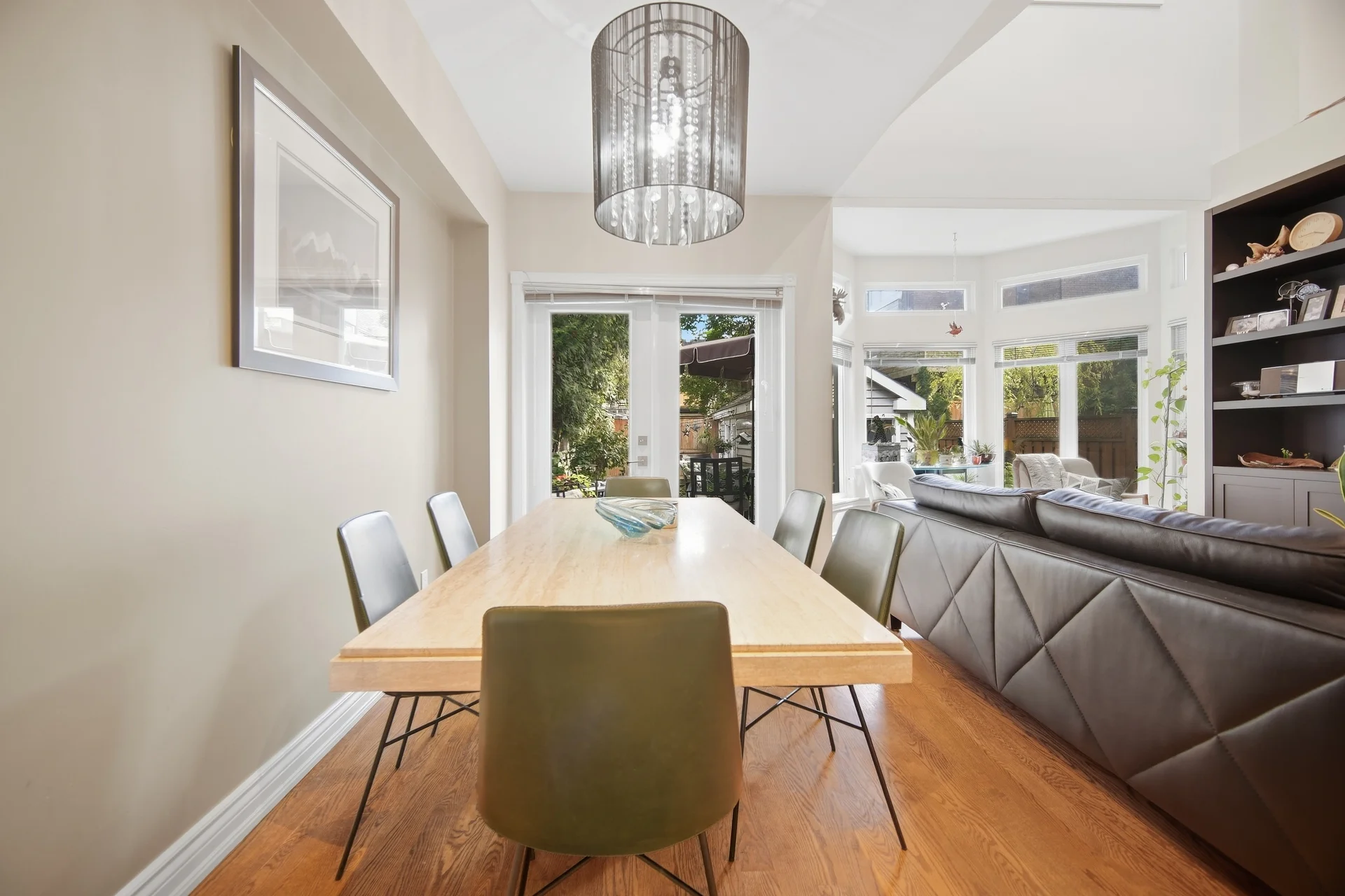 219 Broadway Avenue, Toronto - photo 16