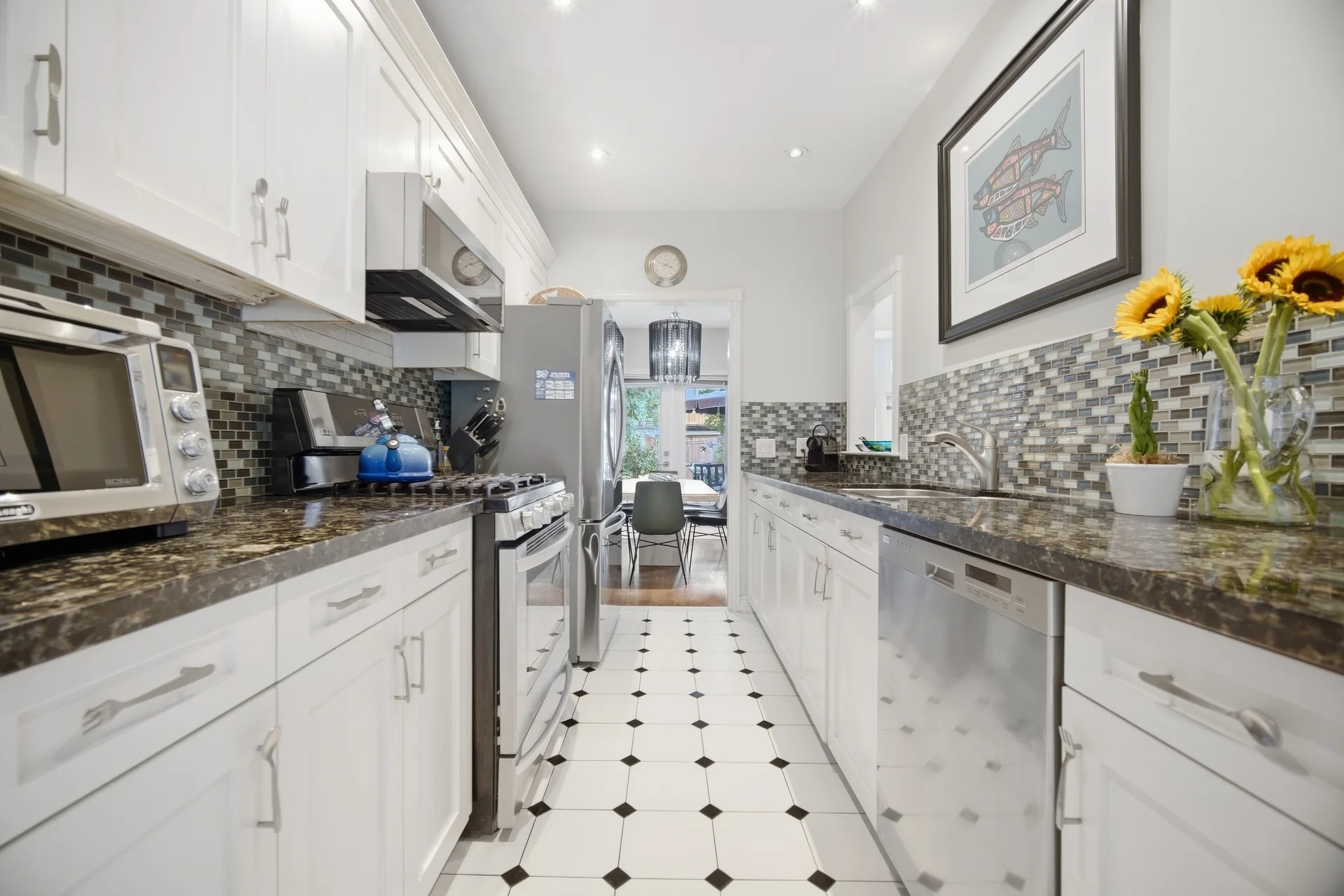 219 Broadway Avenue, Toronto - photo 19