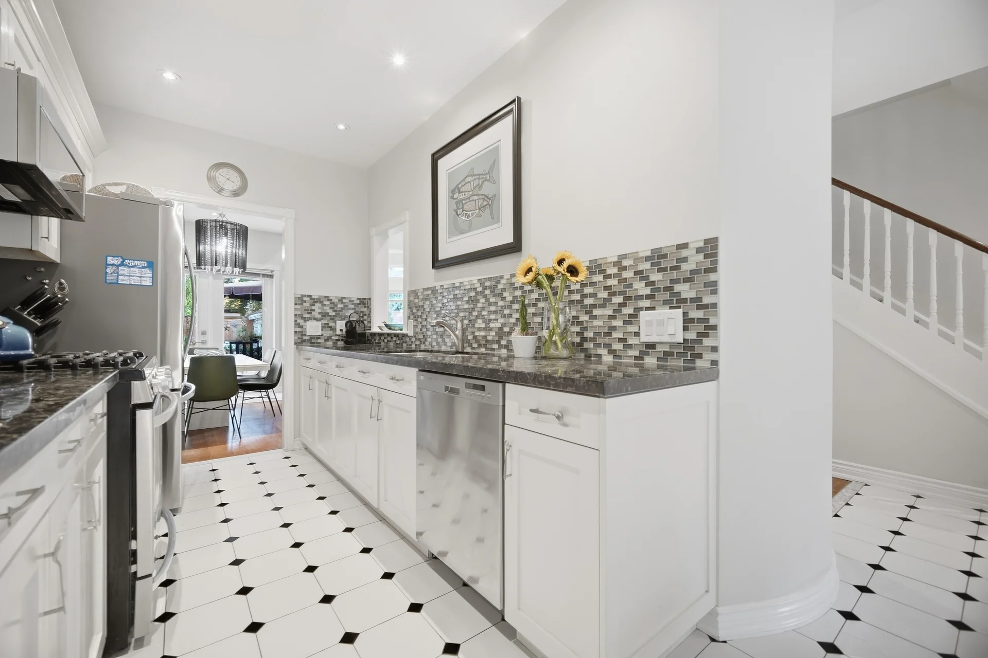 219 Broadway Avenue, Toronto - photo 20