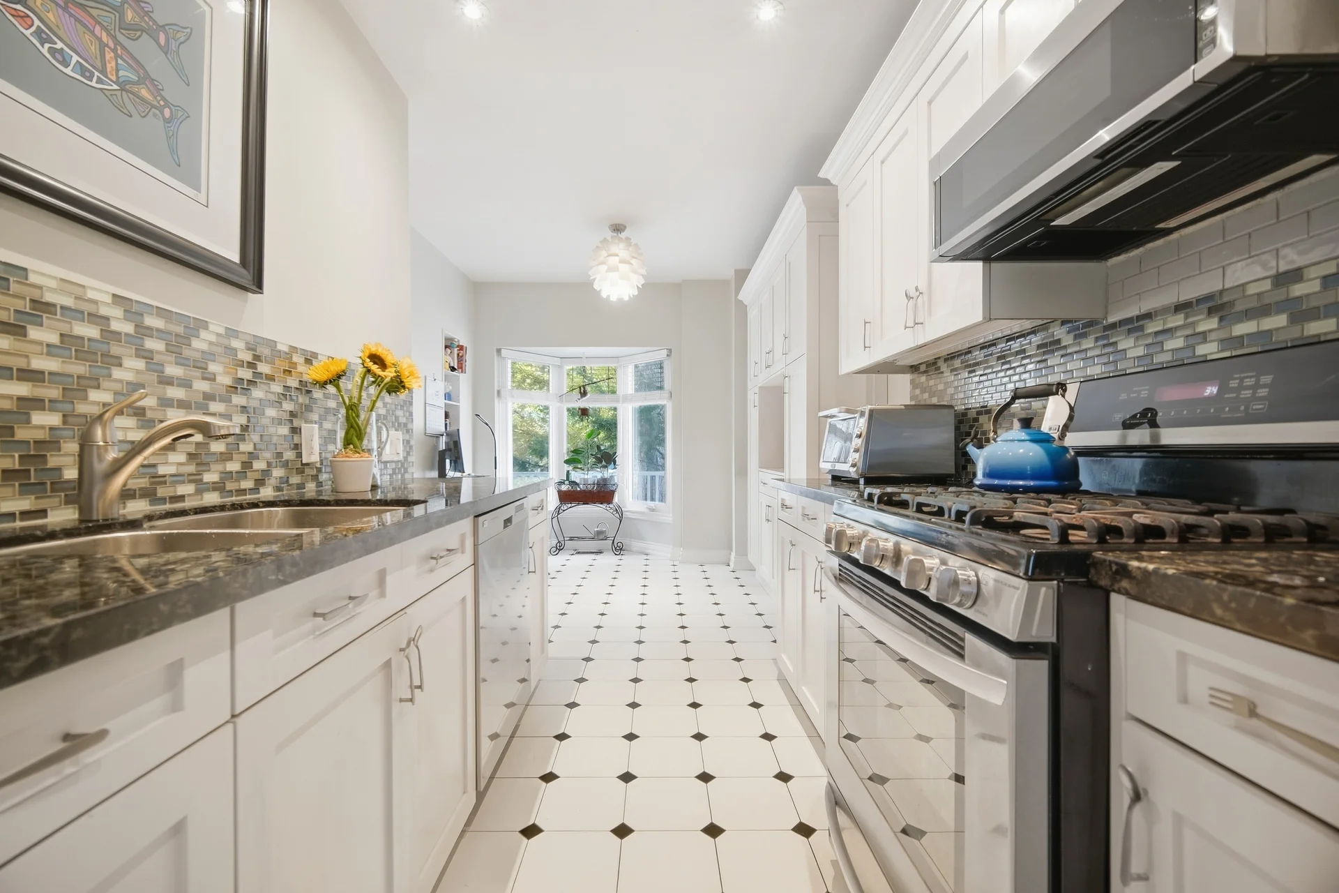 219 Broadway Avenue, Toronto - photo 22