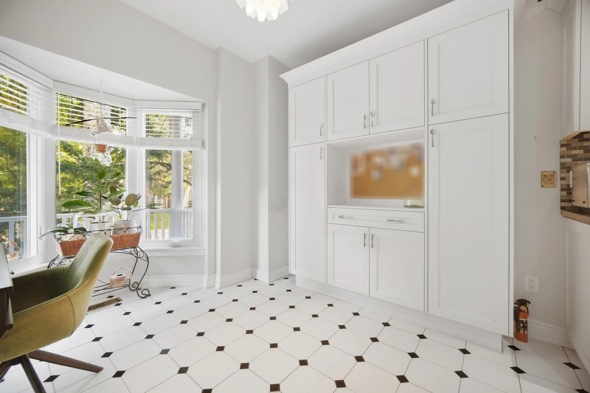 219 Broadway Avenue, Toronto - photo 23