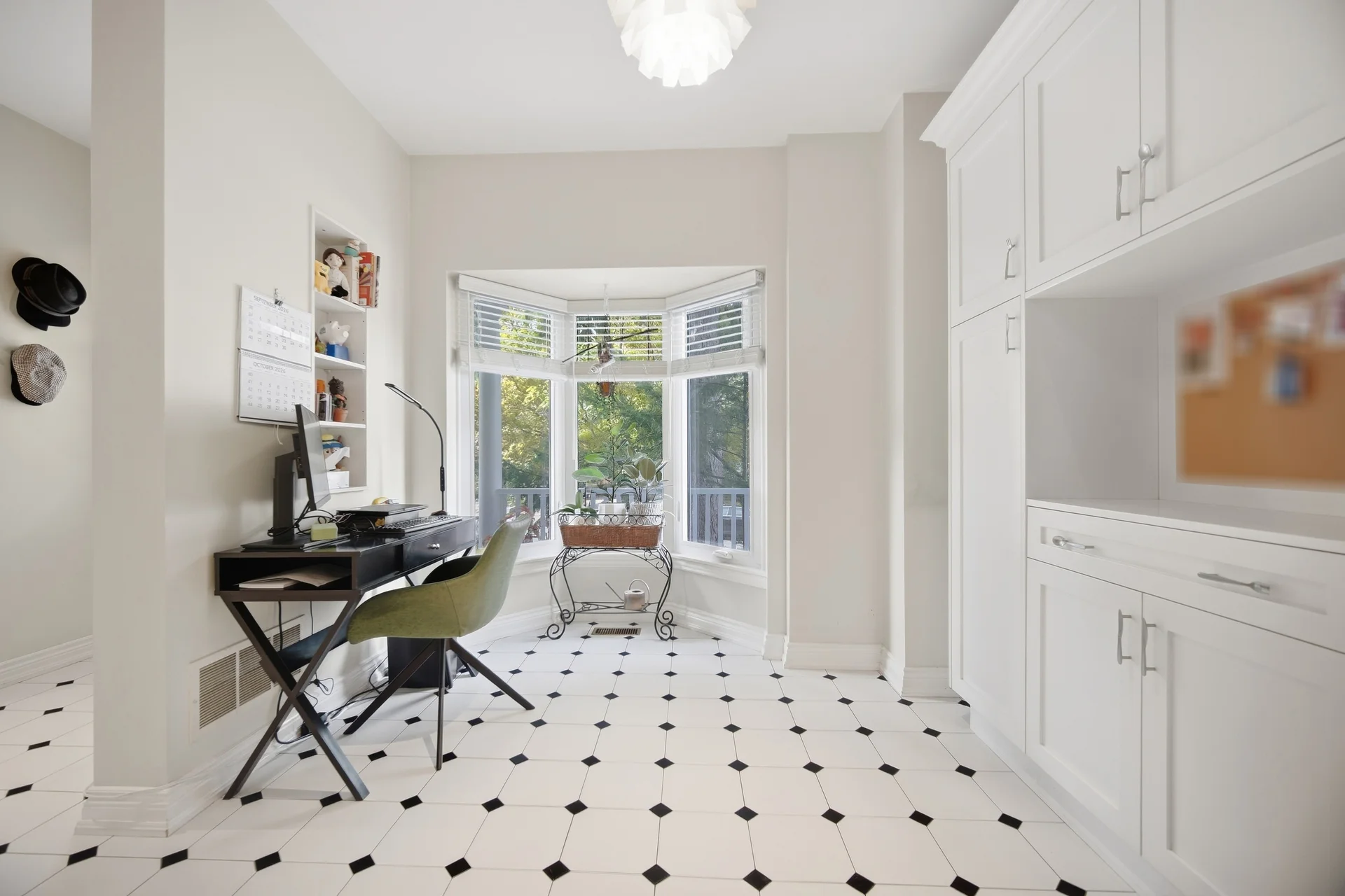 219 Broadway Avenue, Toronto - photo 24