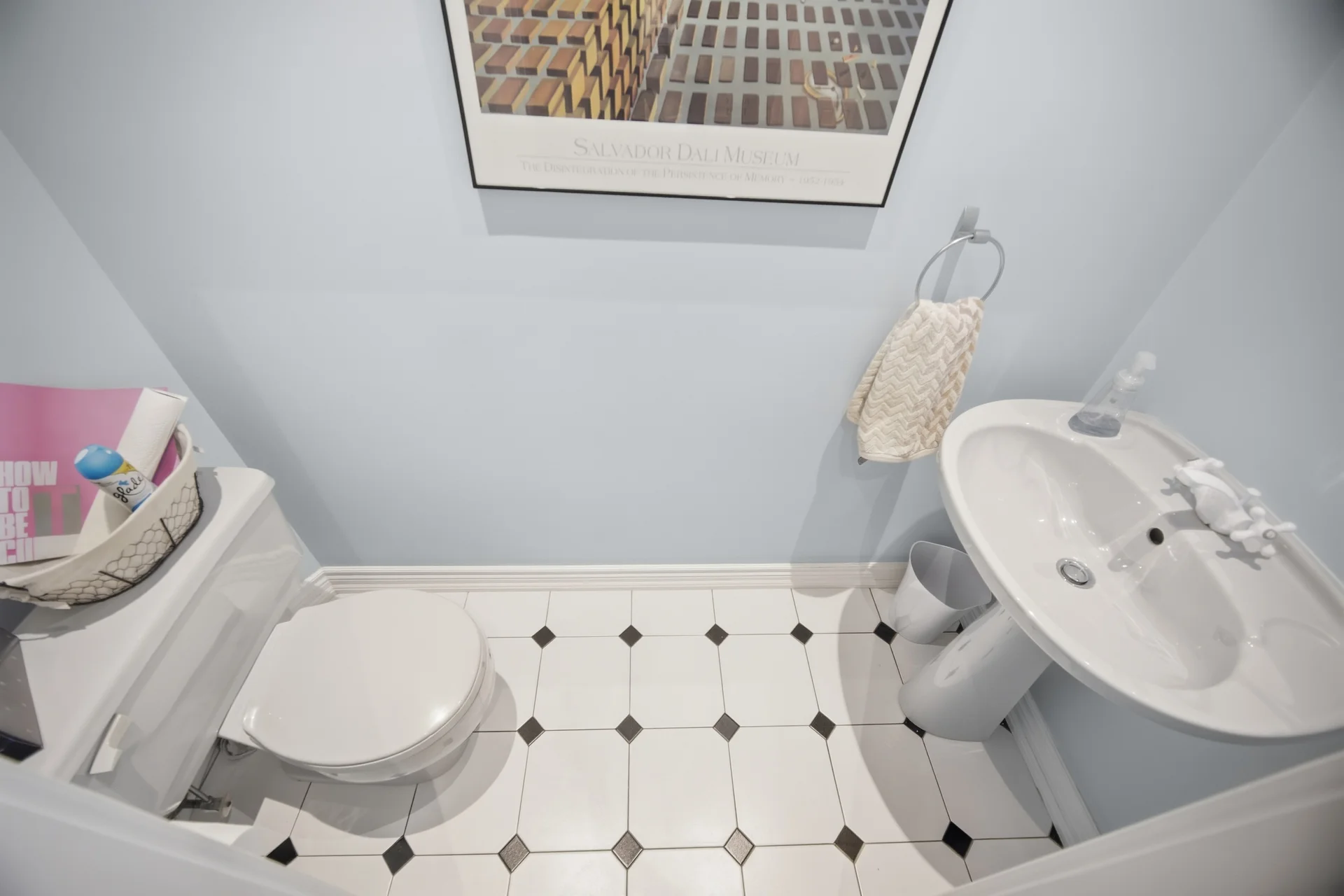 219 Broadway Avenue, Toronto - photo 26