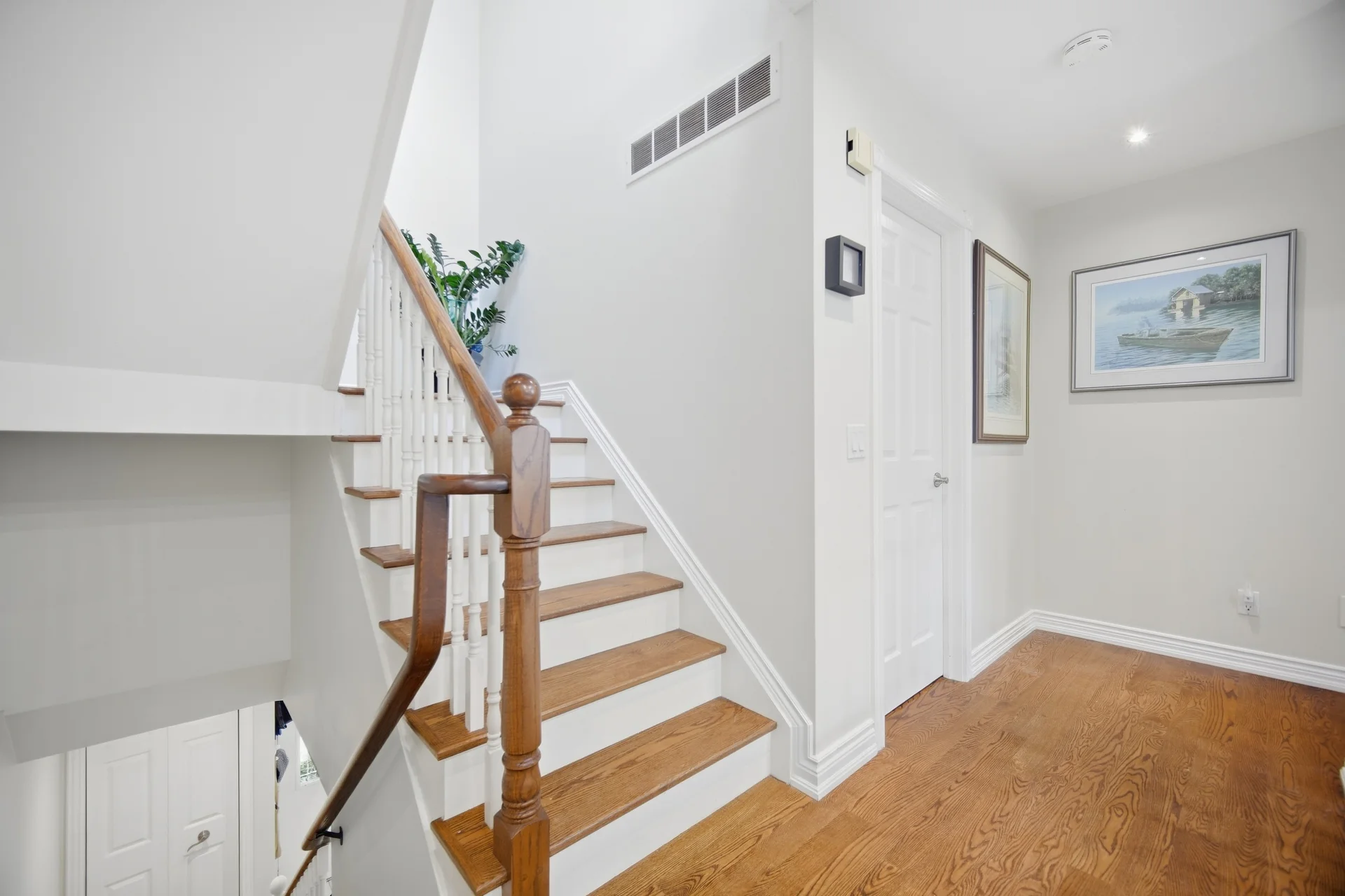 219 Broadway Avenue, Toronto - photo 39