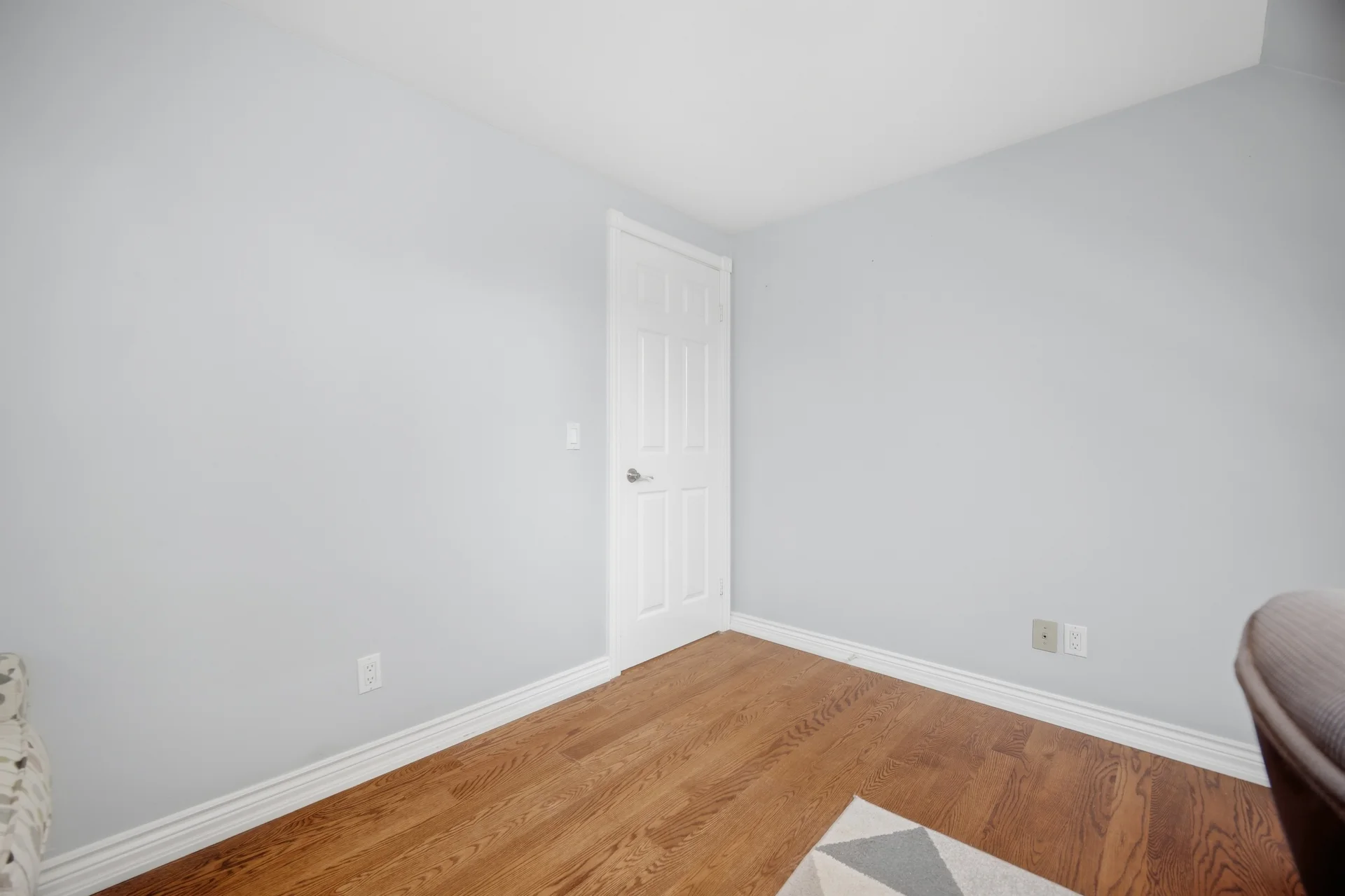 219 Broadway Avenue, Toronto - photo 46