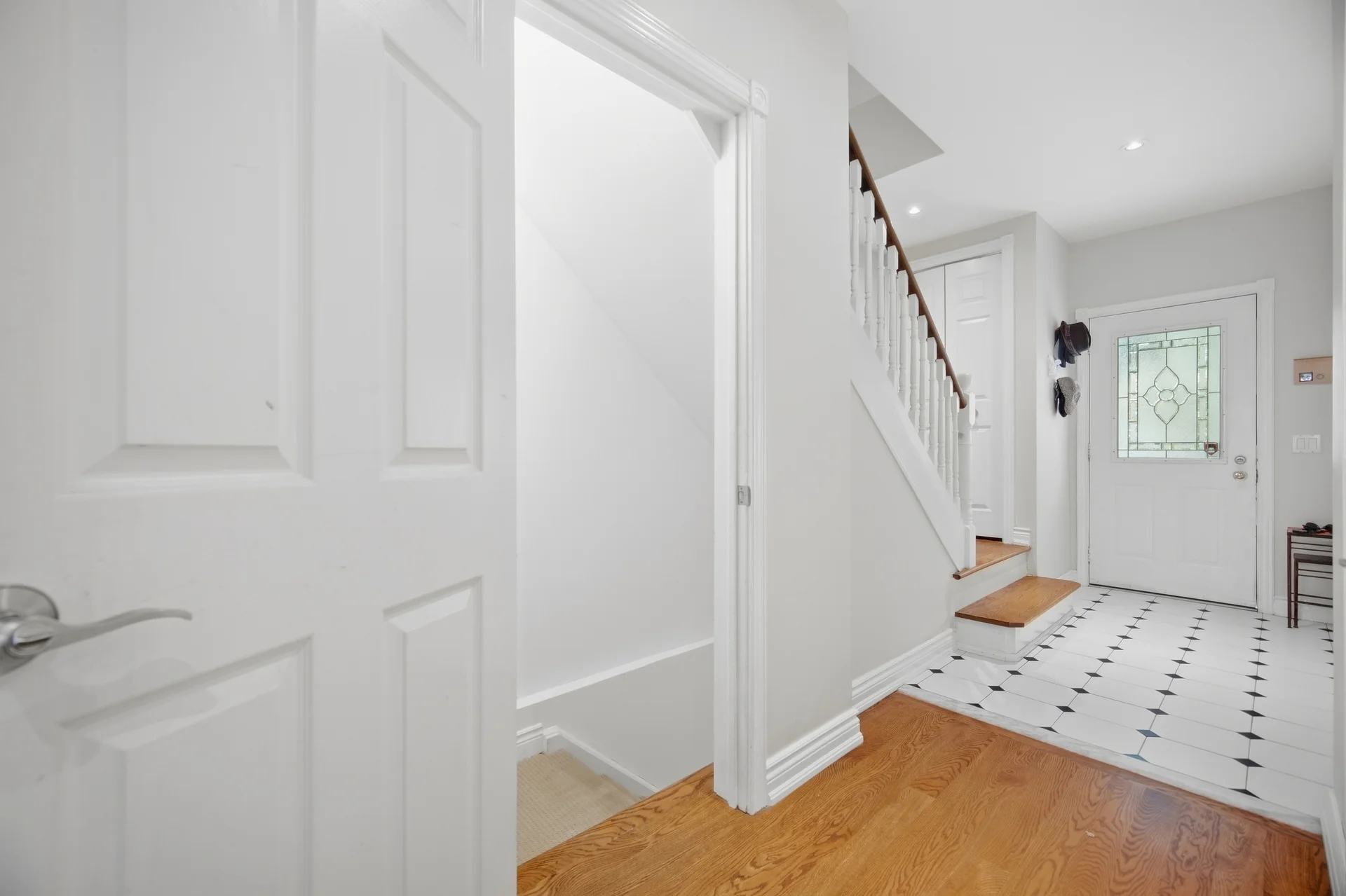 219 Broadway Avenue, Toronto - photo 56