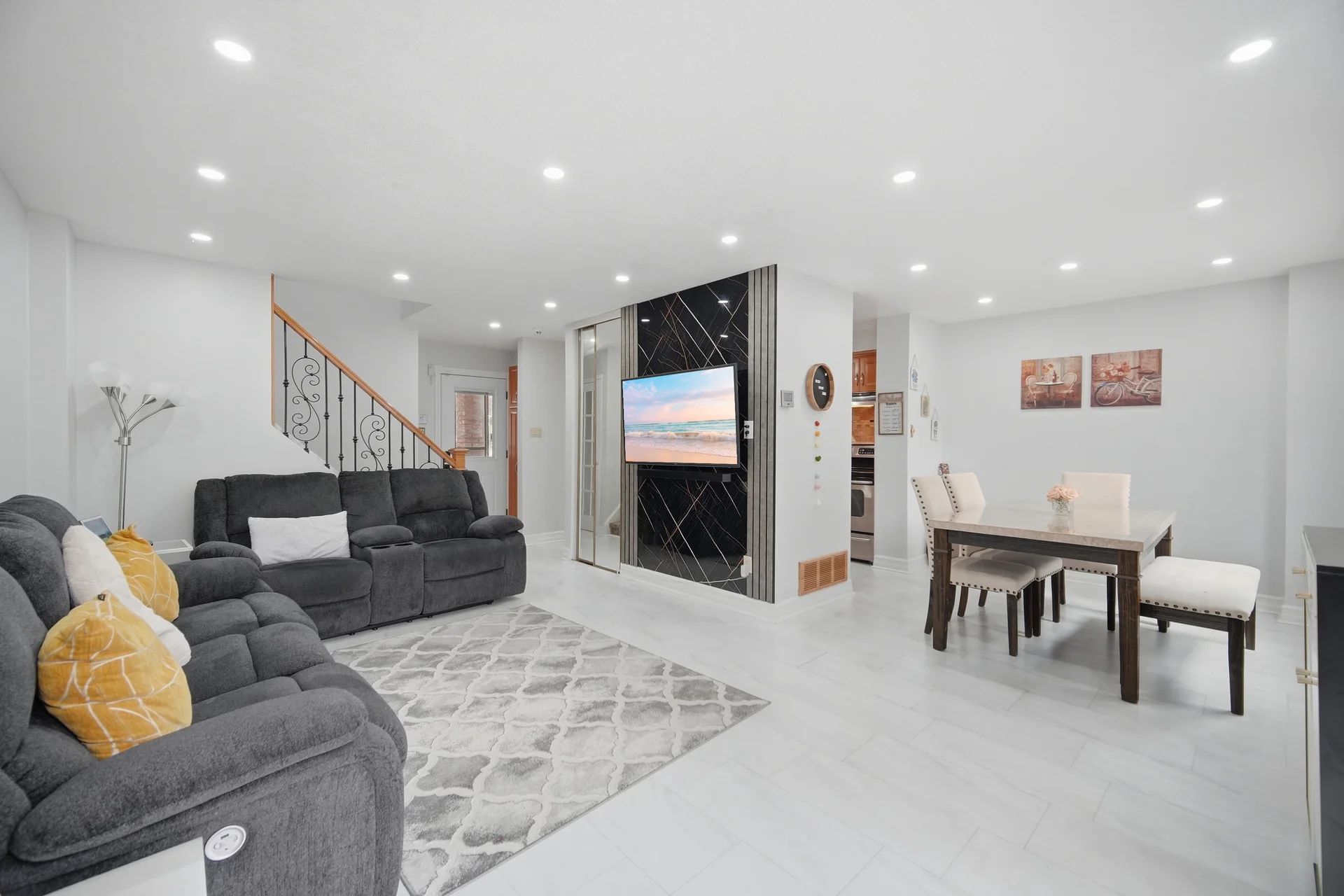 13 Dalzell Avenue, Brampton - photo 11