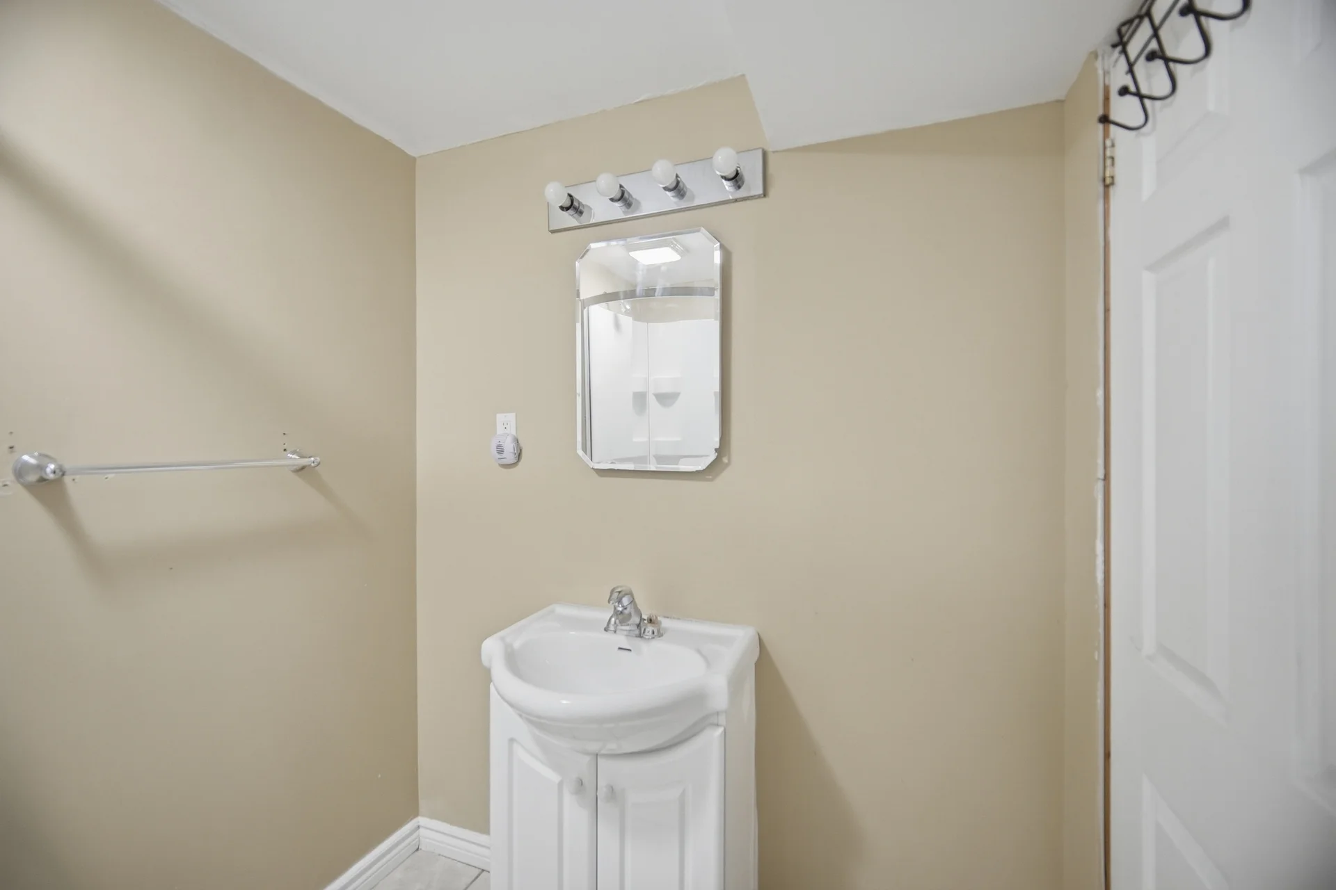 13 Dalzell Avenue, Brampton - photo 38