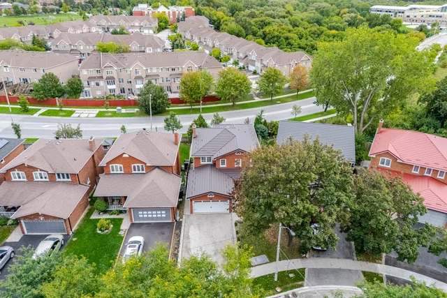 129 Bankview Circle, Etobicoke - photo 8