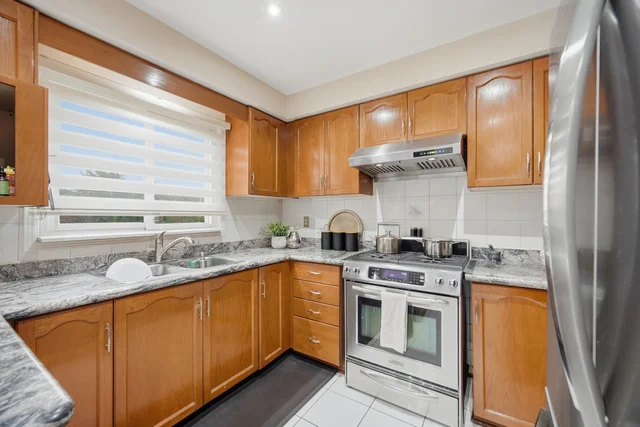 129 Bankview Circle, Etobicoke - photo 28