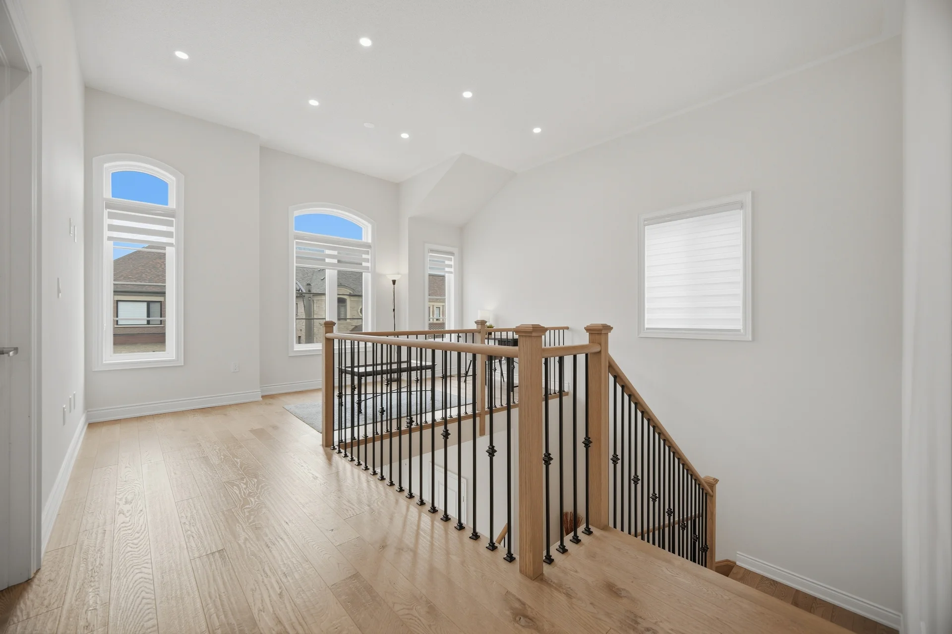 1400 Yellow Rose Circle, Oakville - photo 35