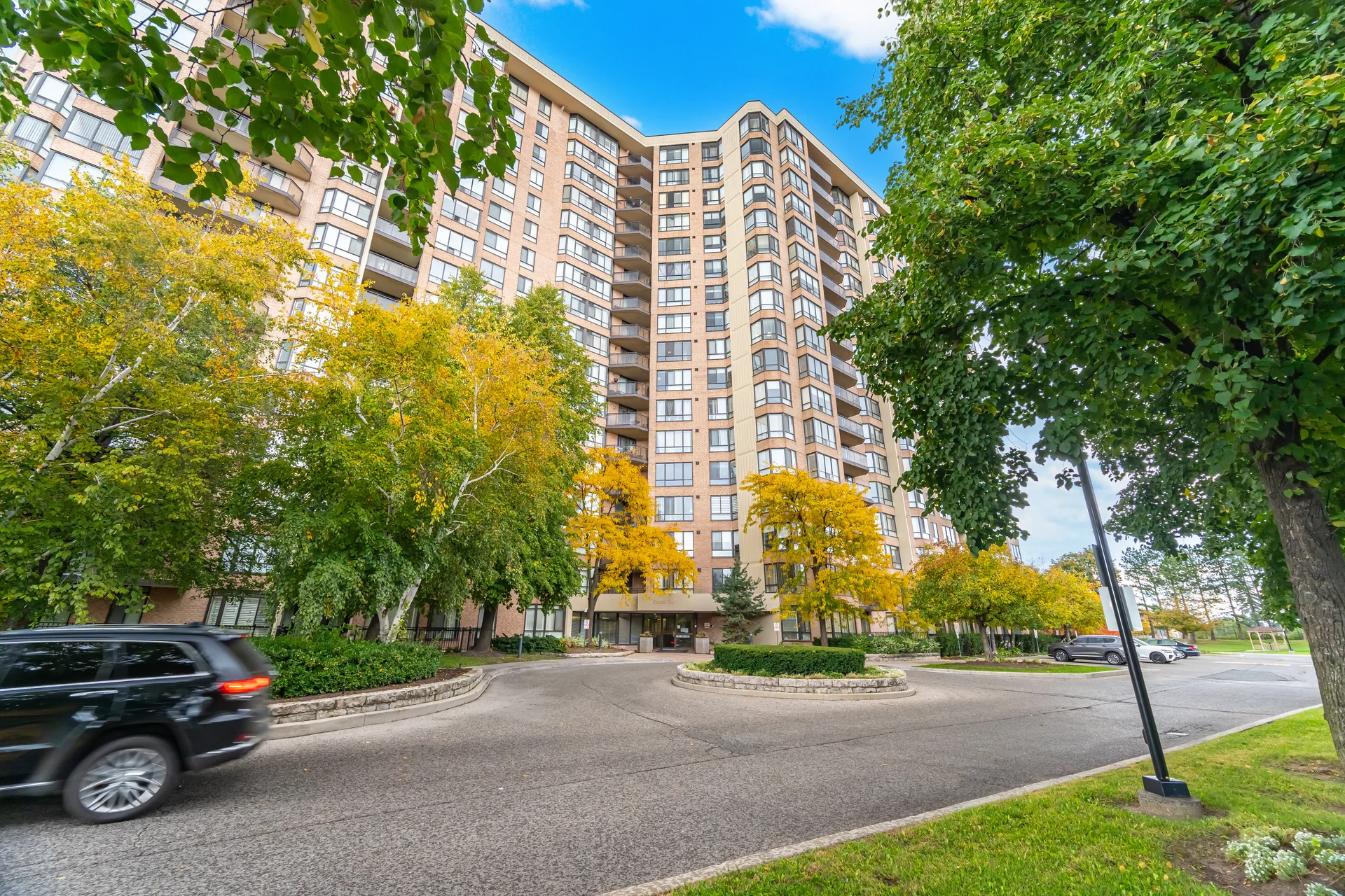 #1511-20 Cherrytree Drive, Brampton - photo 3