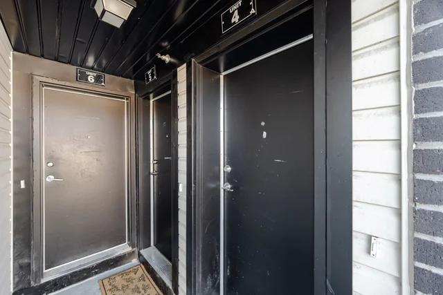 #4-235 McLevin Avenue, Scarborough - photo 3