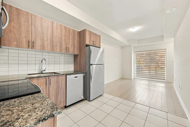 #4-235 McLevin Avenue, Scarborough - photo 12