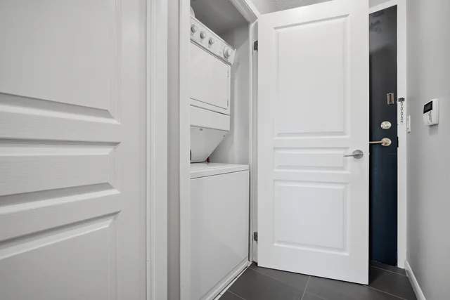 #1807-18 Yonge Street, Toronto - photo 30