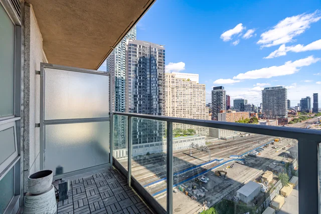 #1807-18 Yonge Street, Toronto - photo 31