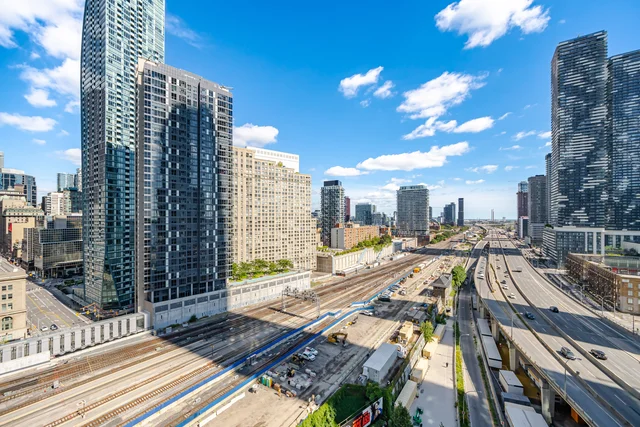 #1807-18 Yonge Street, Toronto - photo 34