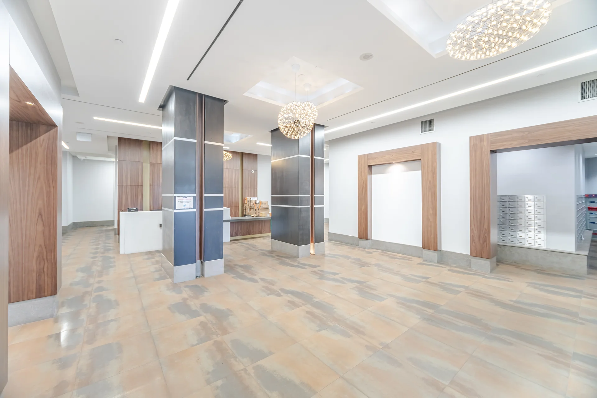 #1807-18 Yonge Street, Toronto - photo 4